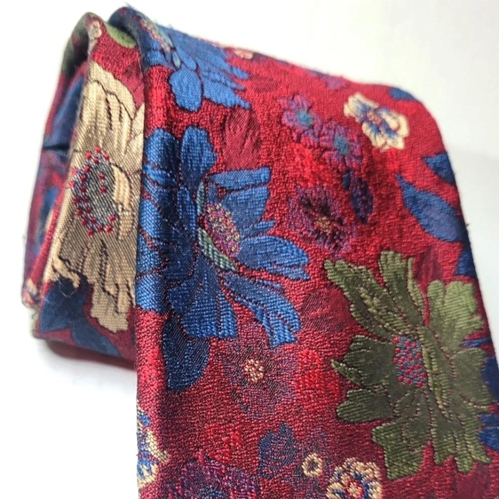 VAN HEUSEN Classic Collection Men's Necktie